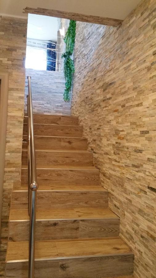 Villa Ulica Žubra Vantacici Exterior foto